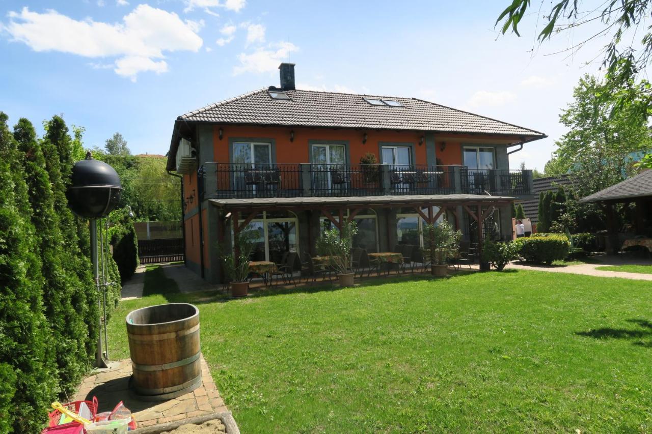 Gránit Villa Balatonszarszo Esterno foto