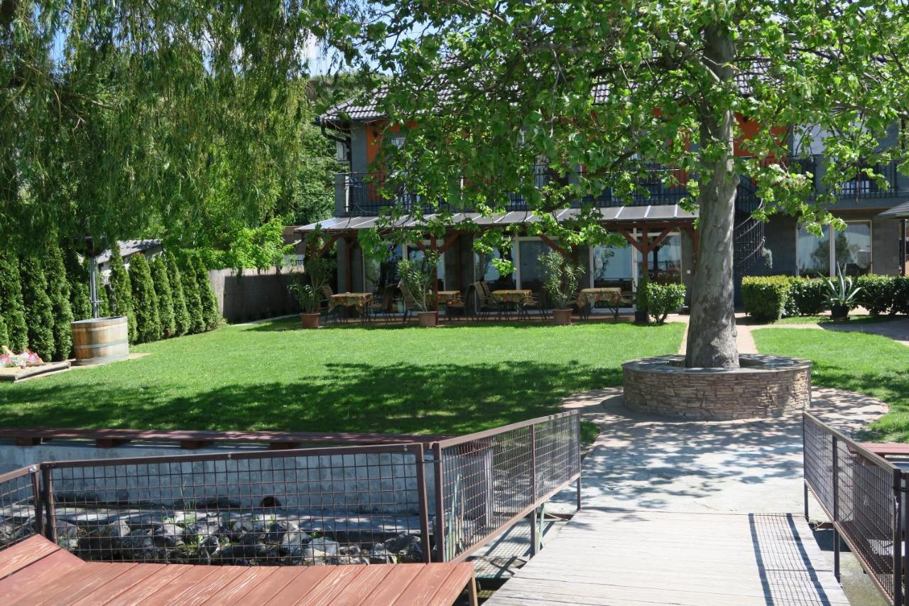 Gránit Villa Balatonszarszo Esterno foto