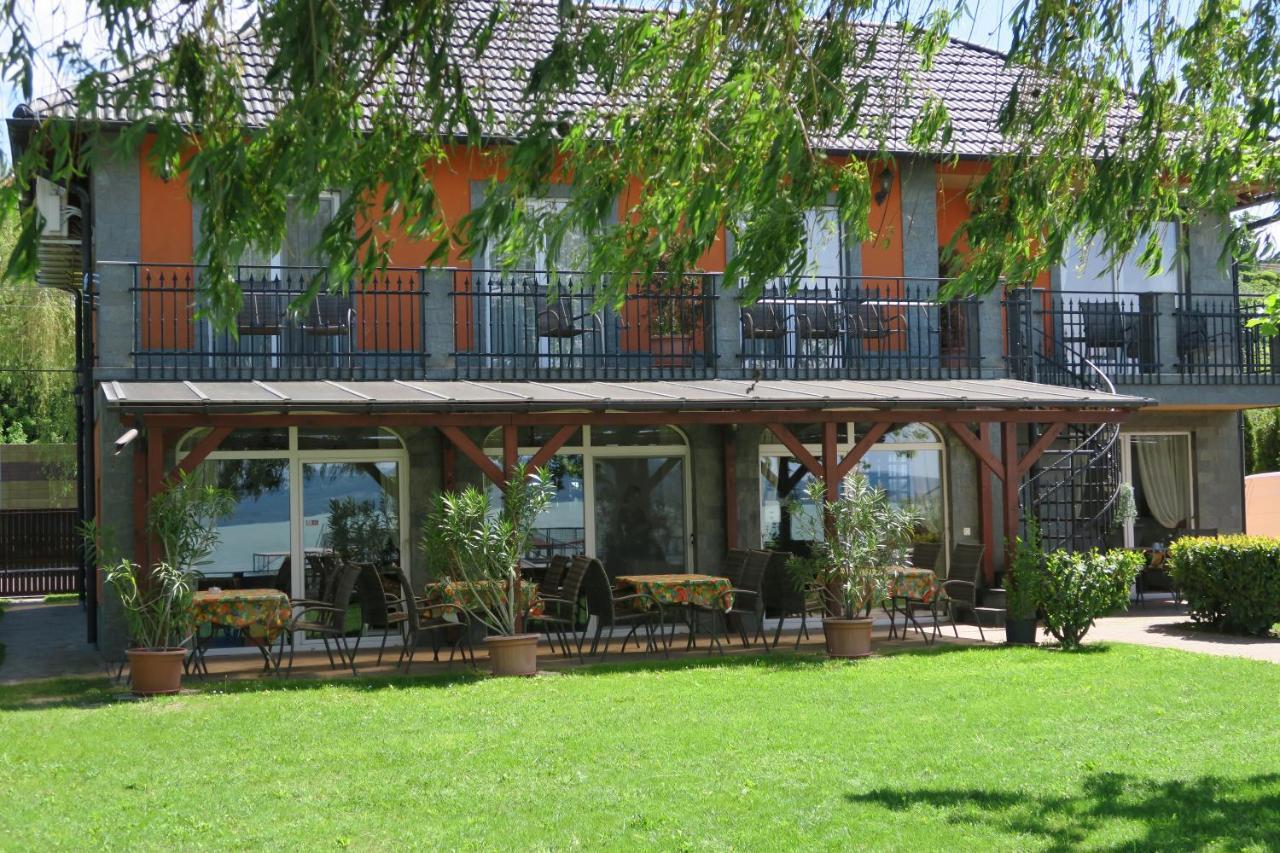 Gránit Villa Balatonszarszo Esterno foto