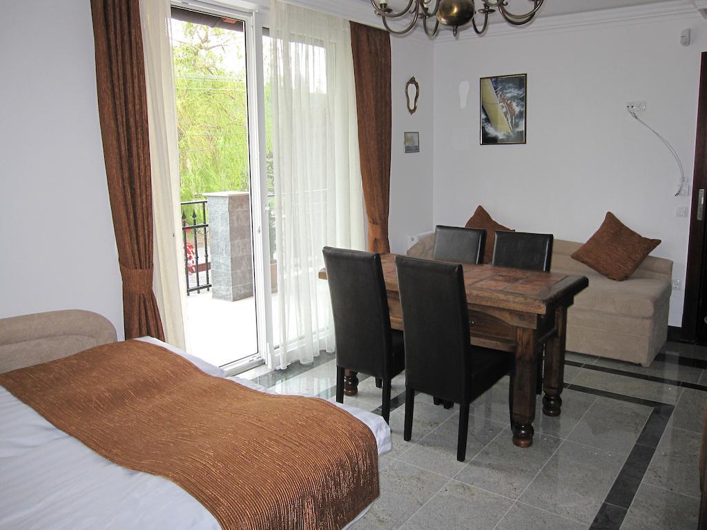 Gránit Villa Balatonszarszo Esterno foto